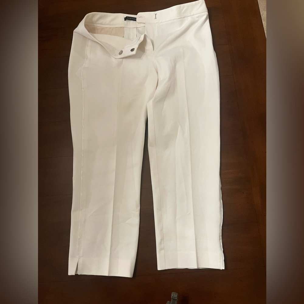 Elie Tahari cropped pants